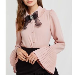 Storets Jana Pleats Brooch Blouse NWT
